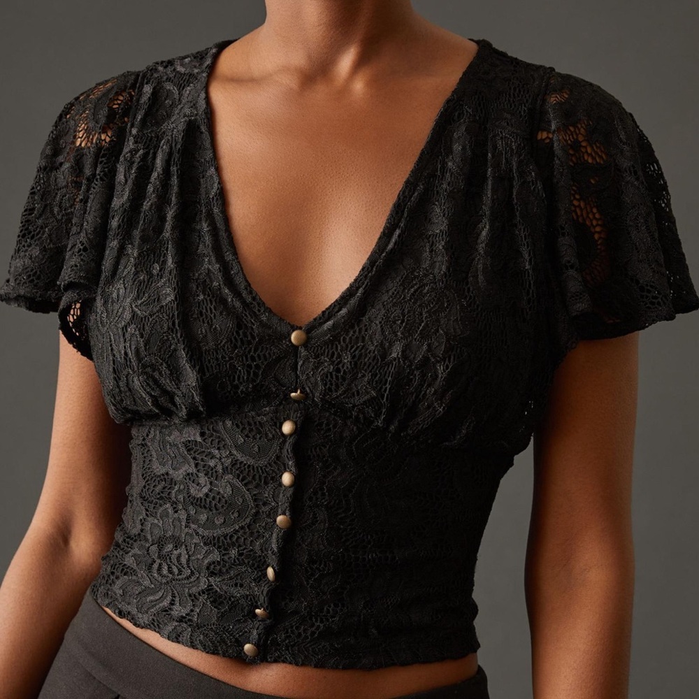 By Anthropologie V-Neck Flutter Hem Top Size Small